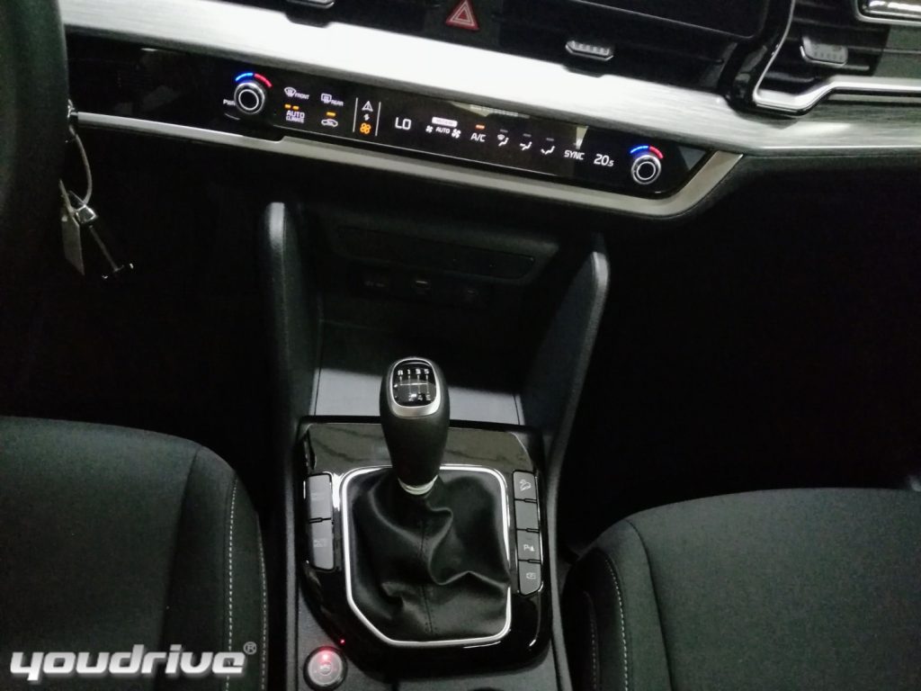 KIA Sportage / 1.6 HEV FULL HYBRID BENZINA - 14