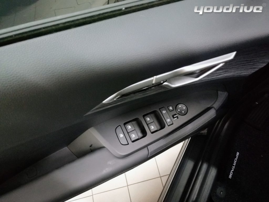 KIA Sportage / 1.6 TGDi AWD AT6 PHEV BUSINESS 245 CV - 17