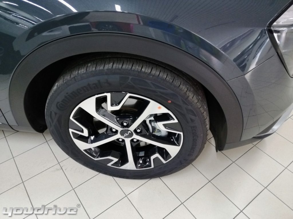 KIA Sportage / 1.6 TGDi AWD AT6 PHEV BUSINESS 245 CV - 18