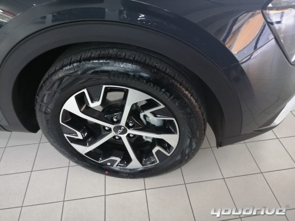 KIA Sportage / 1.6 CRDI MILD HYBRID DIESEL - 16
