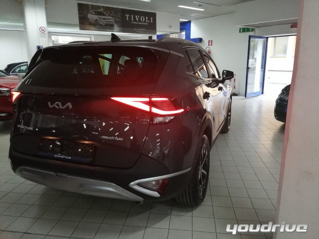 KIA Sportage / 1.6 CRDI MILD HYBRID DIESEL - 21