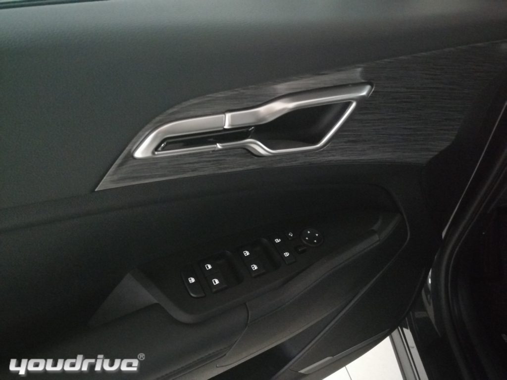 KIA Sportage / 1.6 CRDI MILD HYBRID DIESEL - 17