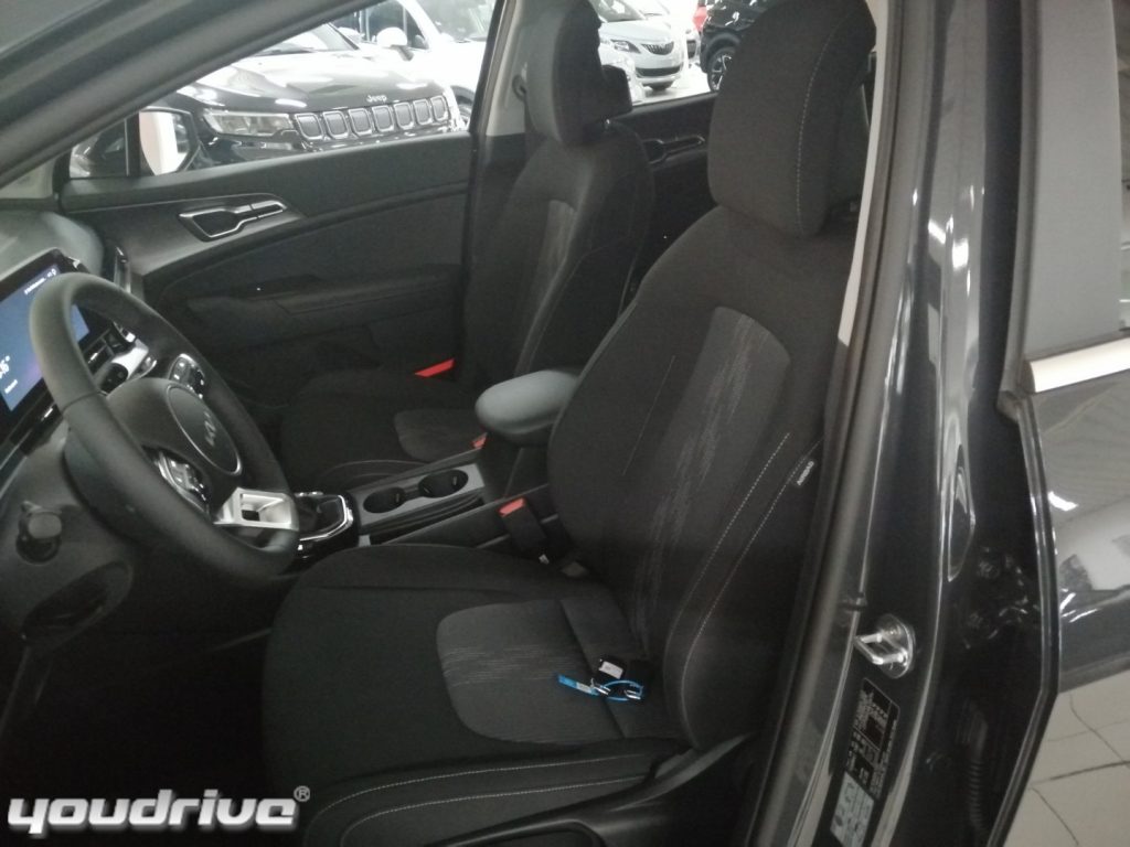 KIA Sportage / 1.6 CRDI MILD HYBRID DIESEL - 19