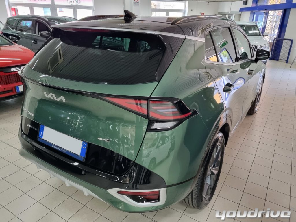 KIA Sportage / 1.6 CRDI MILD HYBRID DIESEL - 4