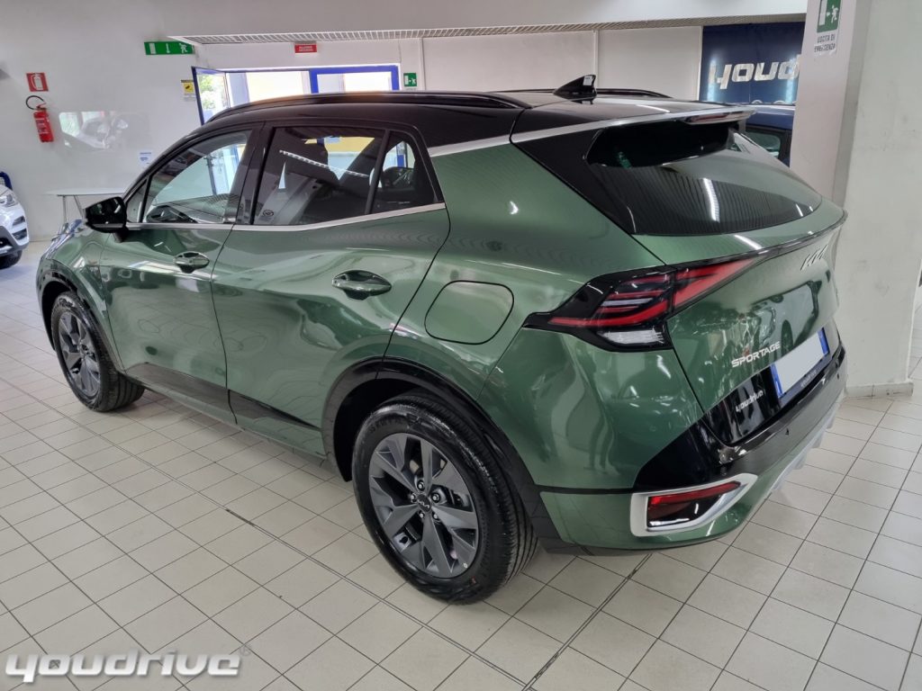 KIA Sportage / 1.6 CRDI MILD HYBRID DIESEL - 20
