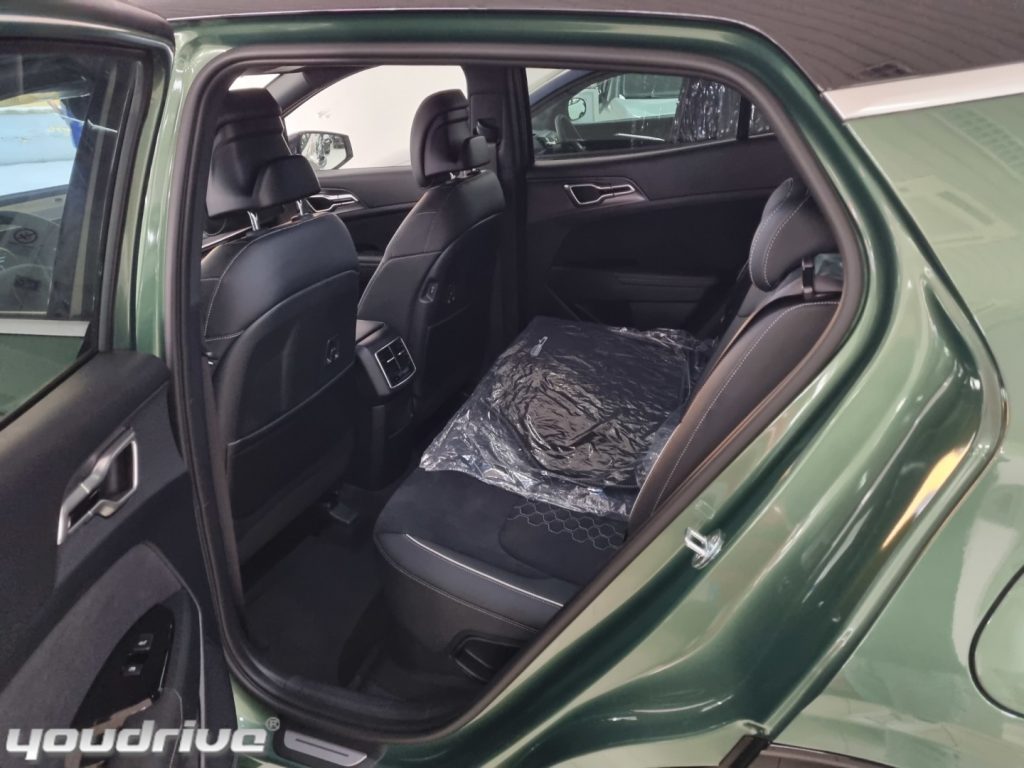 KIA Sportage / 1.6 CRDI MILD HYBRID DIESEL - 9