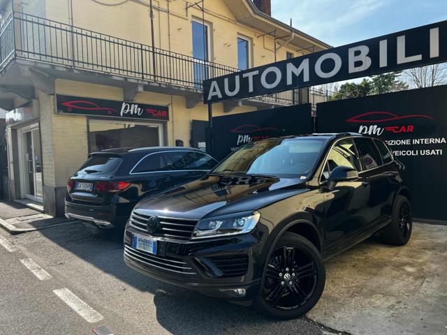 VOLKSWAGEN Touareg Nero metallizzato