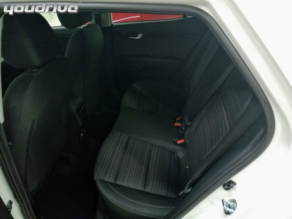 KIA Stonic / 1.2 MPI 79 CV City - 9