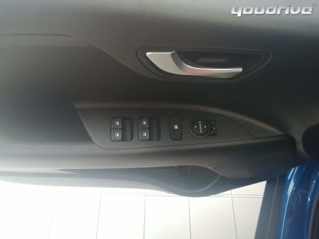 KIA Stonic / 1.0 T-GDi 100 CV MHEV MT Style Special Edition - 15