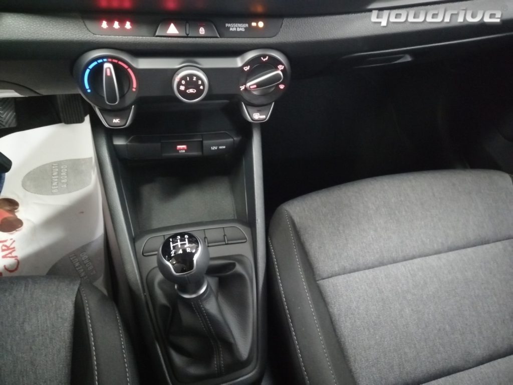 KIA Stonic / 1.0 T-GDi 100 CV MHEV MT Style Special Edition - 13