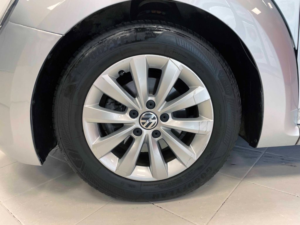 VOLKSWAGEN Maggiolino CABRIO 1.6 TDI DESIGN 105CV - 14