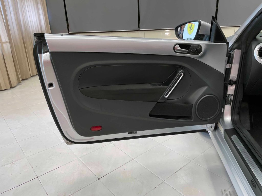 VOLKSWAGEN Maggiolino CABRIO 1.6 TDI DESIGN 105CV - 15