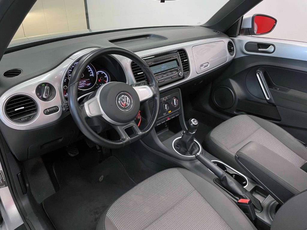 VOLKSWAGEN Maggiolino CABRIO 1.6 TDI DESIGN 105CV - 16