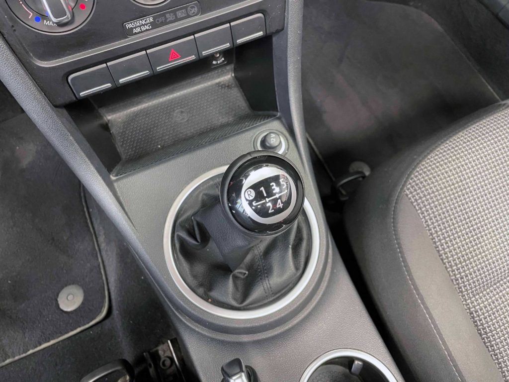 VOLKSWAGEN Maggiolino CABRIO 1.6 TDI DESIGN 105CV - 25