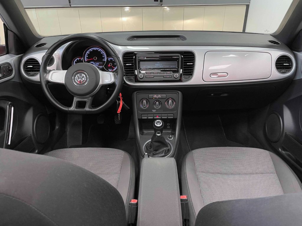 VOLKSWAGEN Maggiolino CABRIO 1.6 TDI DESIGN 105CV - 28