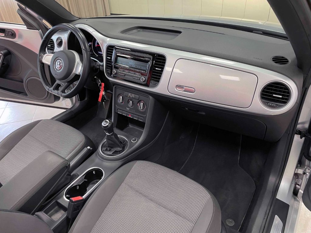 VOLKSWAGEN Maggiolino CABRIO 1.6 TDI DESIGN 105CV - 61