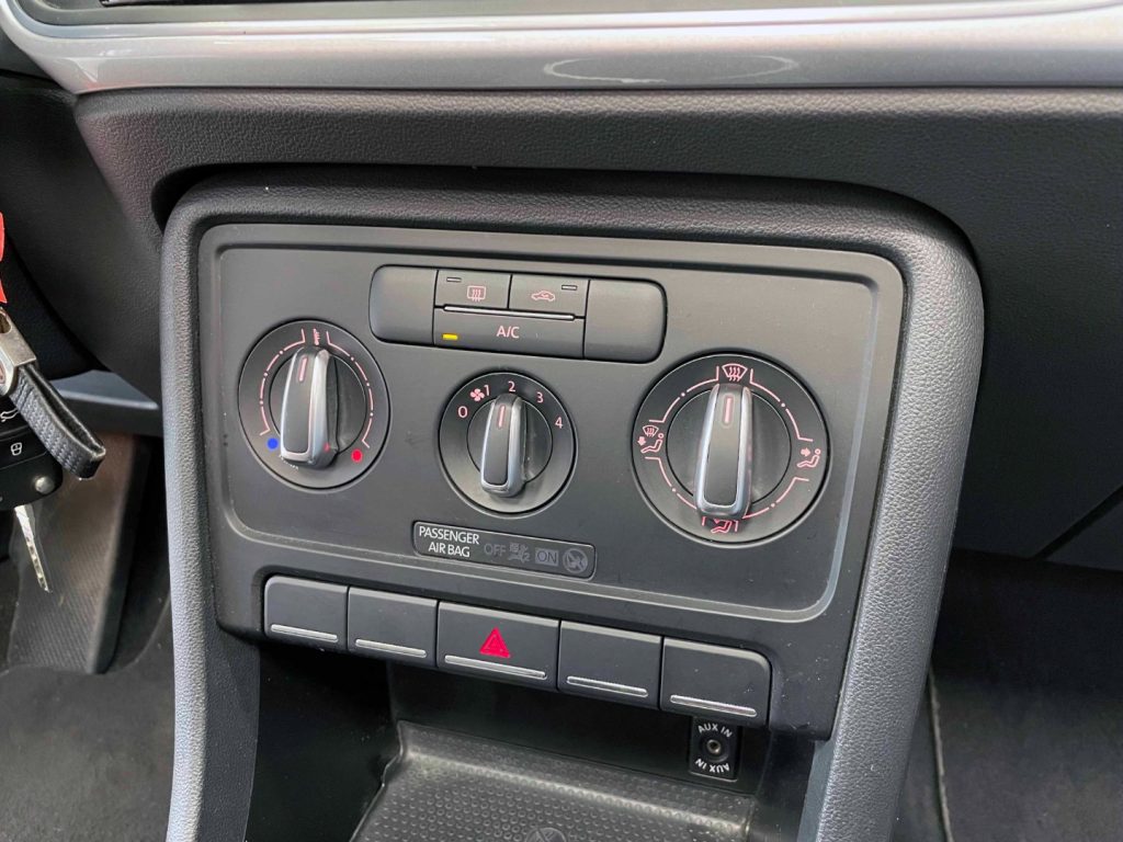 VOLKSWAGEN Maggiolino CABRIO 1.6 TDI DESIGN 105CV - 64