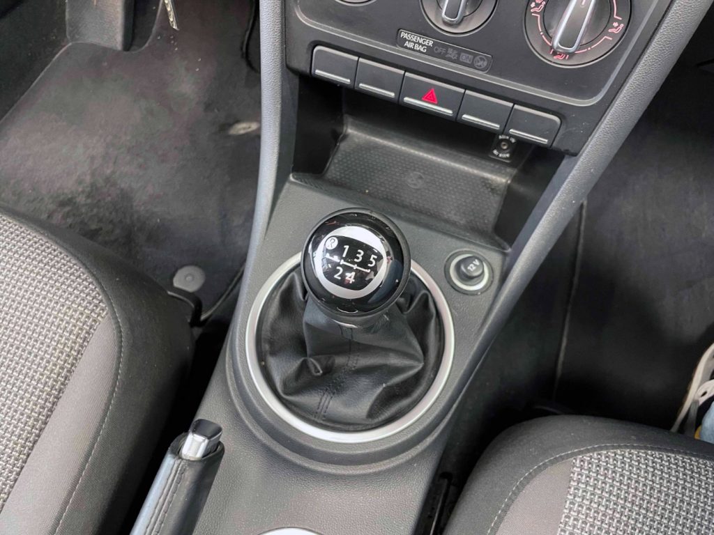 VOLKSWAGEN Maggiolino CABRIO 1.6 TDI DESIGN 105CV - 65