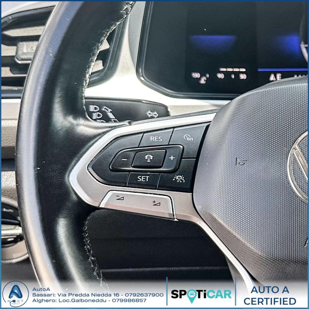 VOLKSWAGEN T-Roc 1.0 TSI Style - 17