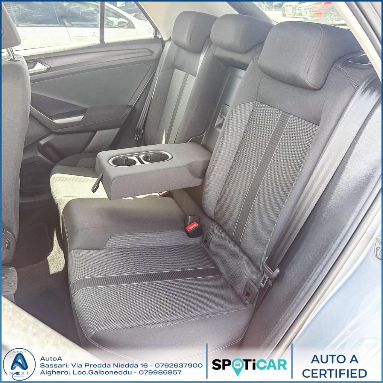 VOLKSWAGEN T-Roc 1.0 TSI Style - 12