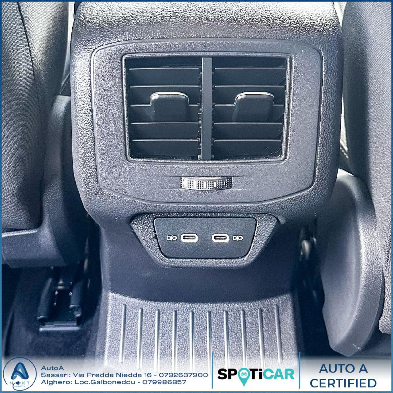 VOLKSWAGEN T-Roc 1.0 TSI Style - 13