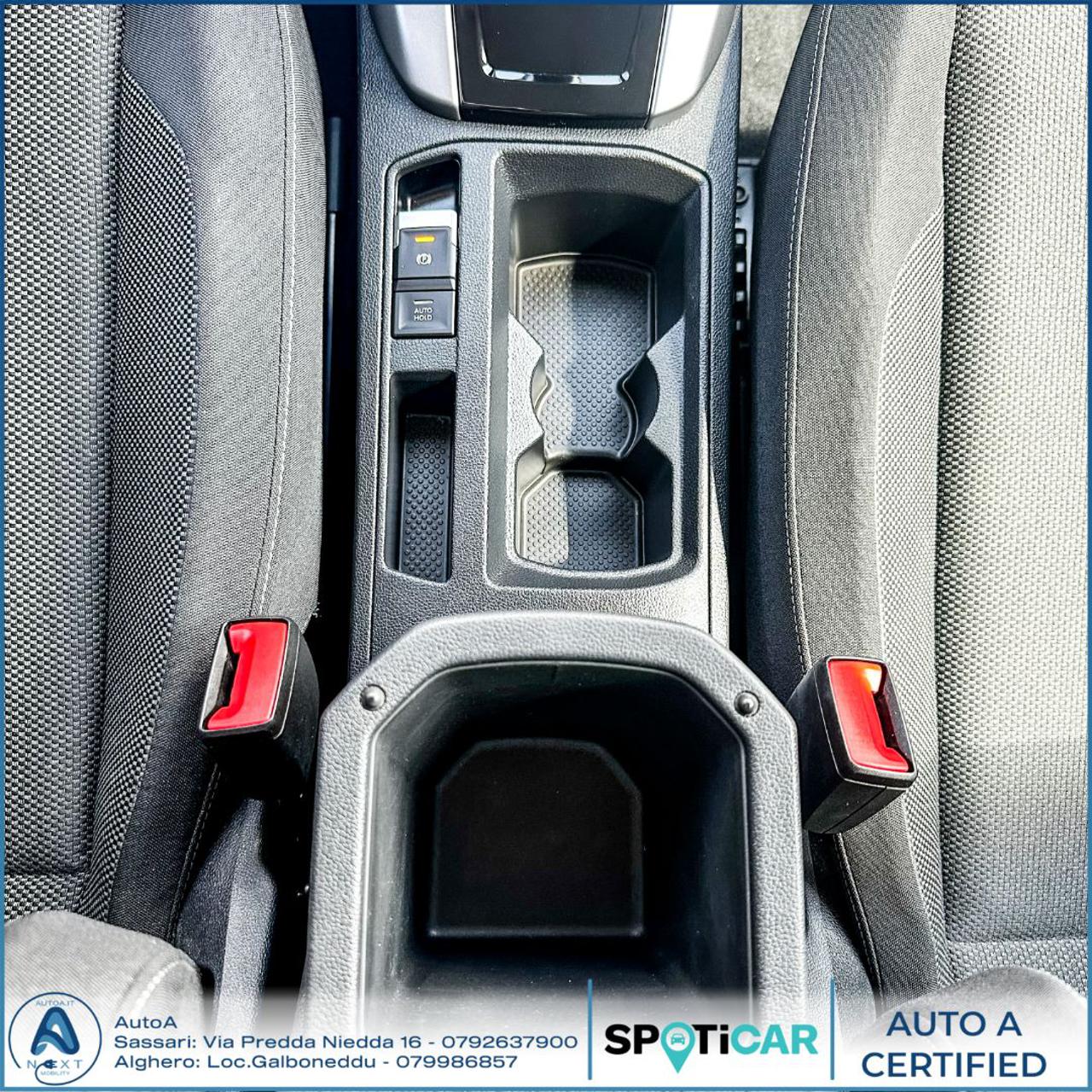 VOLKSWAGEN T-Roc 1.0 TSI Style - 24