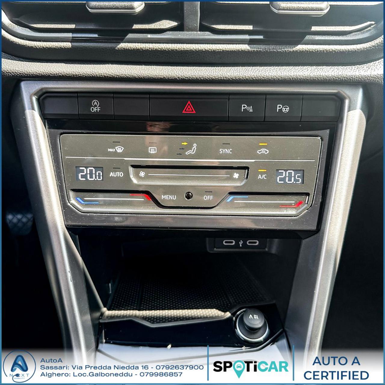 VOLKSWAGEN T-Roc 1.0 TSI Style - 21