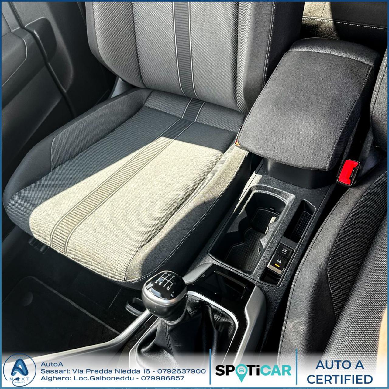 VOLKSWAGEN T-Roc 1.0 TSI Style - 23