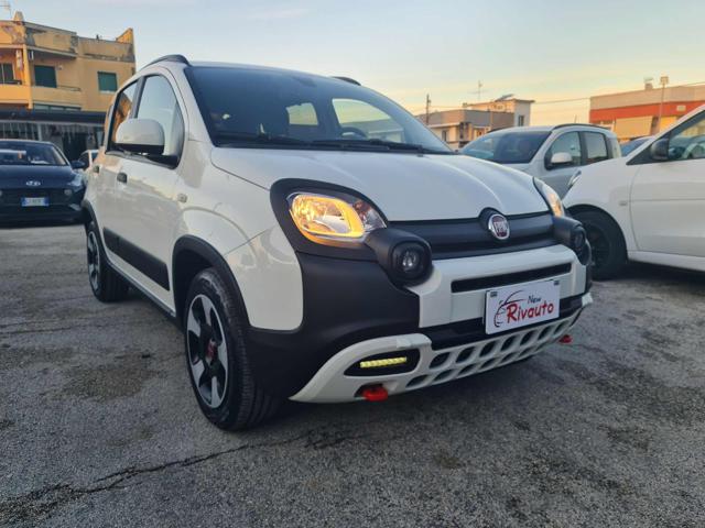 FIAT Panda Cross Bianco metallizzato