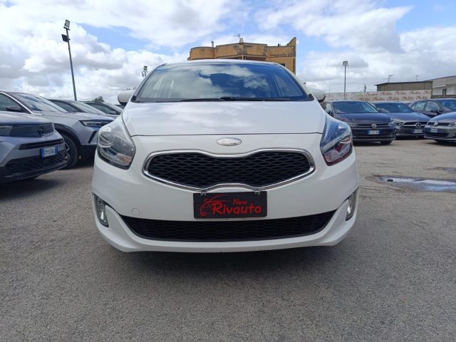 KIA Carens Bianco metallizzato