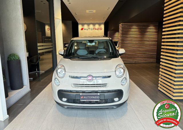 FIAT 500L Beige pastello