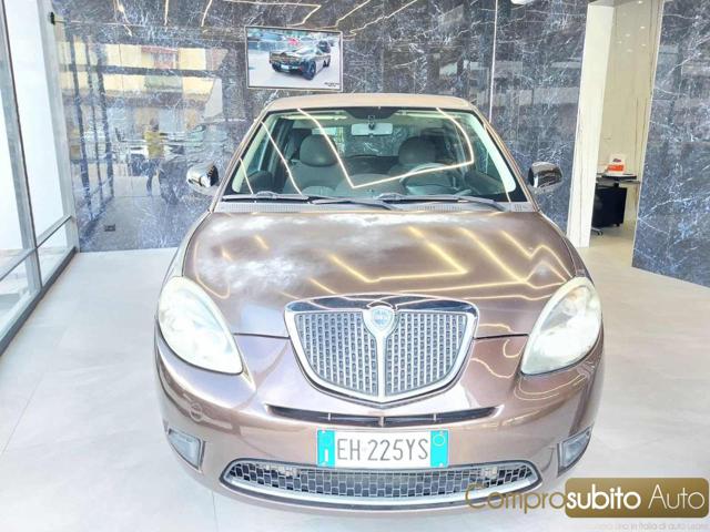 LANCIA Ypsilon Brown pastel