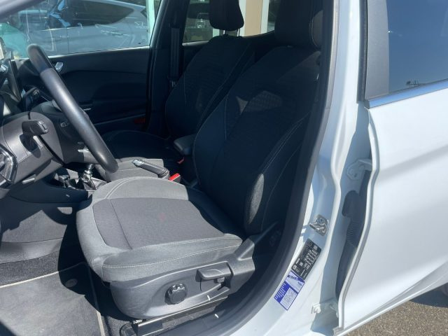 Ford Fiesta 1.5 EcoBlue 5 porte Titanium - Foto 10