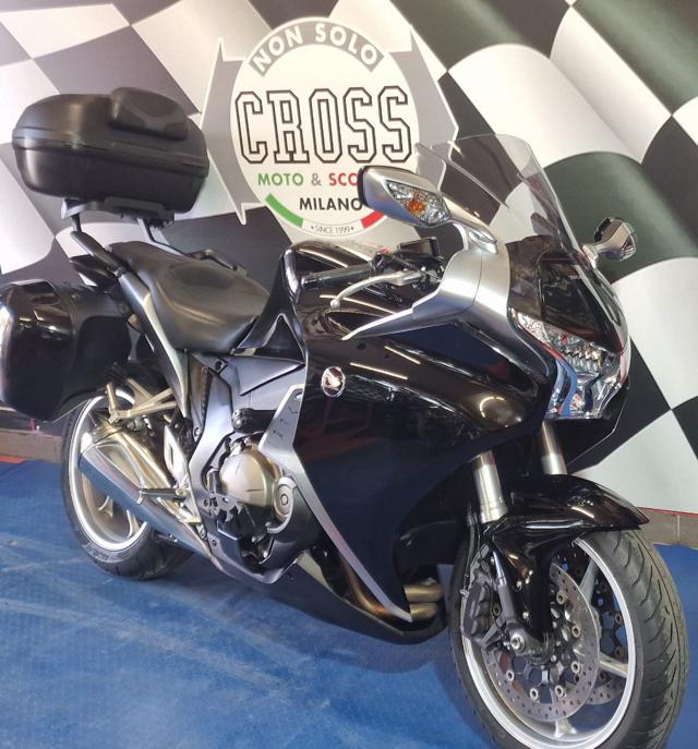 HONDA VFR 1200 F Nero metallizzato