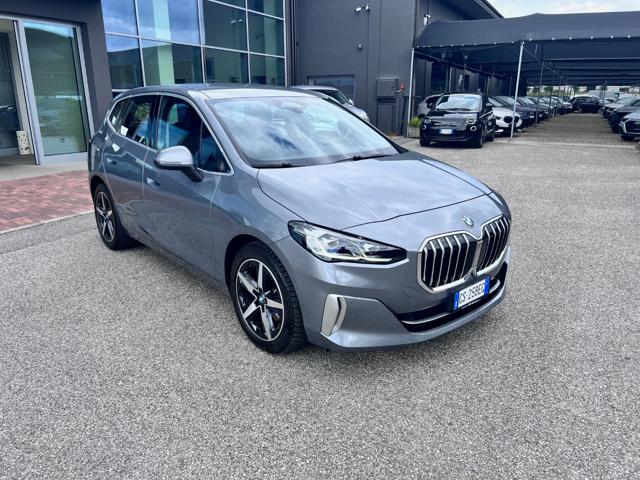 BMW 218 Grigio medio metallizzato