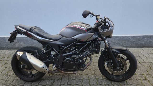 SUZUKI SV 650 Grigio pastello