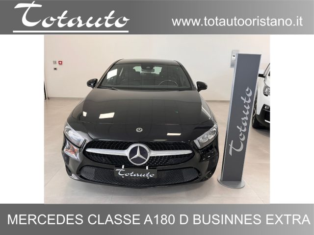 MERCEDES-BENZ A 180 Nero pastello