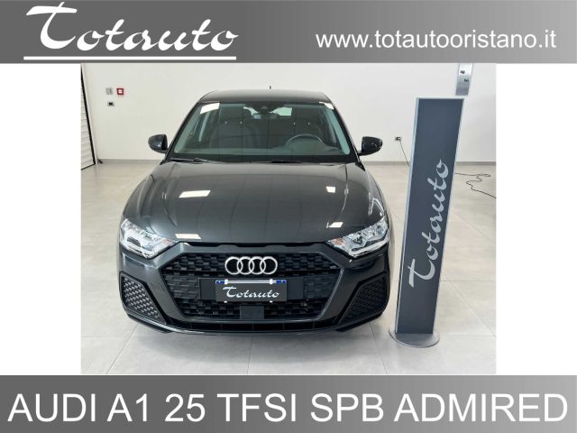 AUDI A1 Grigio pastello