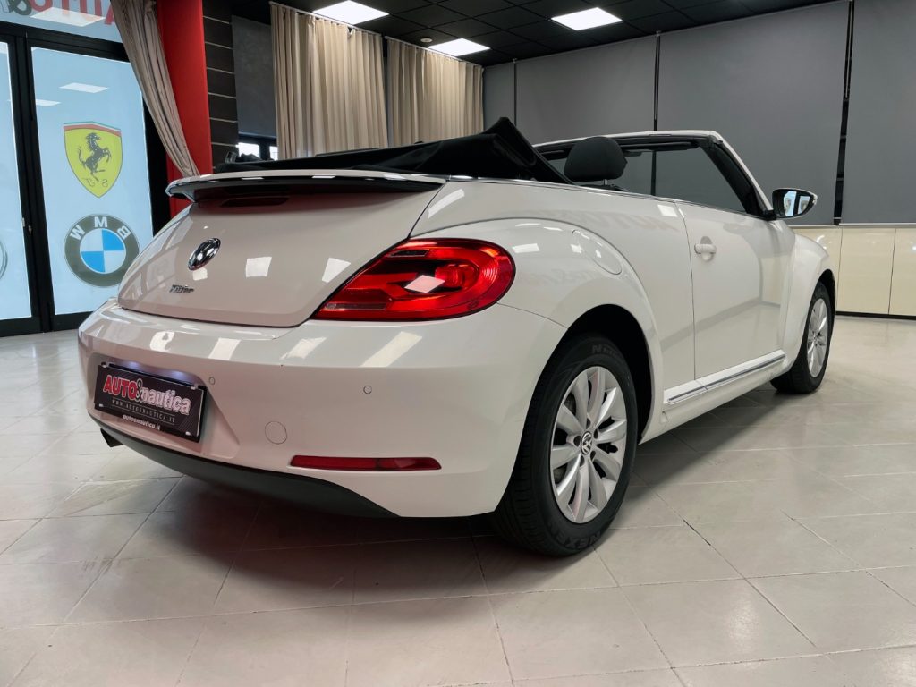 VOLKSWAGEN Maggiolino CABRIO 1.6 TDI DESIGN 105CV - 11