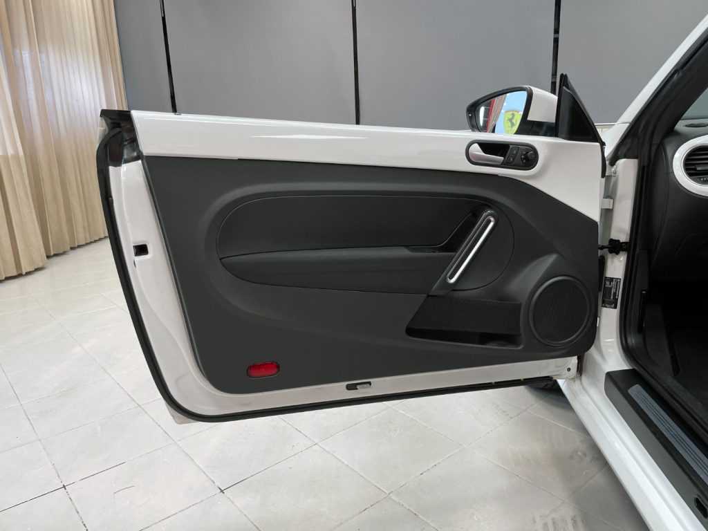 VOLKSWAGEN Maggiolino CABRIO 1.6 TDI DESIGN 105CV - 15