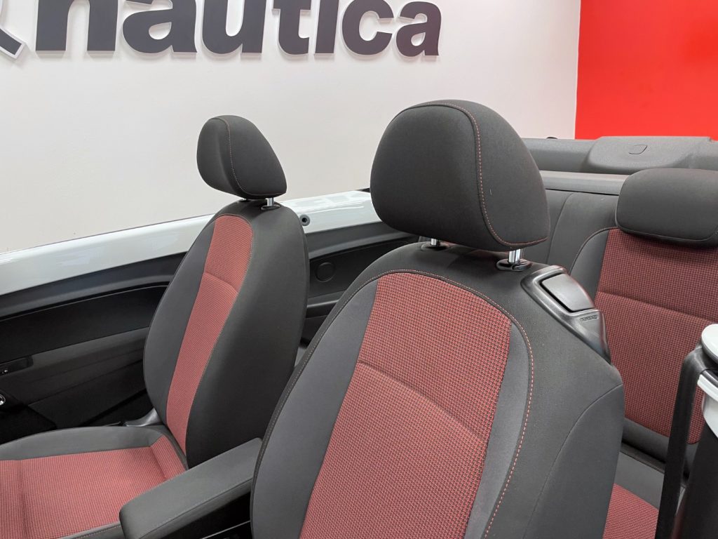 VOLKSWAGEN Maggiolino CABRIO 1.6 TDI DESIGN 105CV - 19