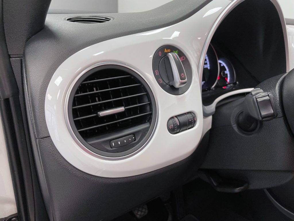 VOLKSWAGEN Maggiolino CABRIO 1.6 TDI DESIGN 105CV - 20