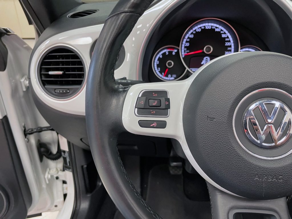 VOLKSWAGEN Maggiolino CABRIO 1.6 TDI DESIGN 105CV - 22