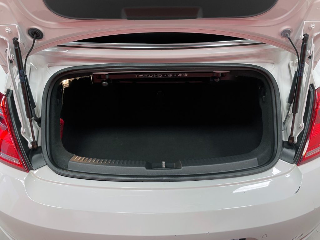 VOLKSWAGEN Maggiolino CABRIO 1.6 TDI DESIGN 105CV - 30