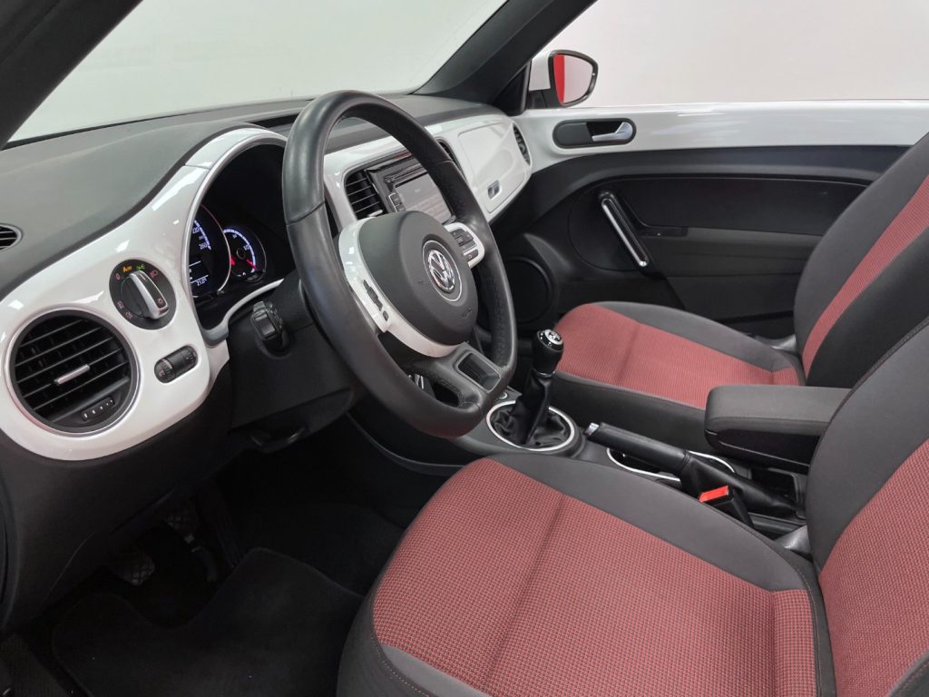 VOLKSWAGEN Maggiolino CABRIO 1.6 TDI DESIGN 105CV - 69