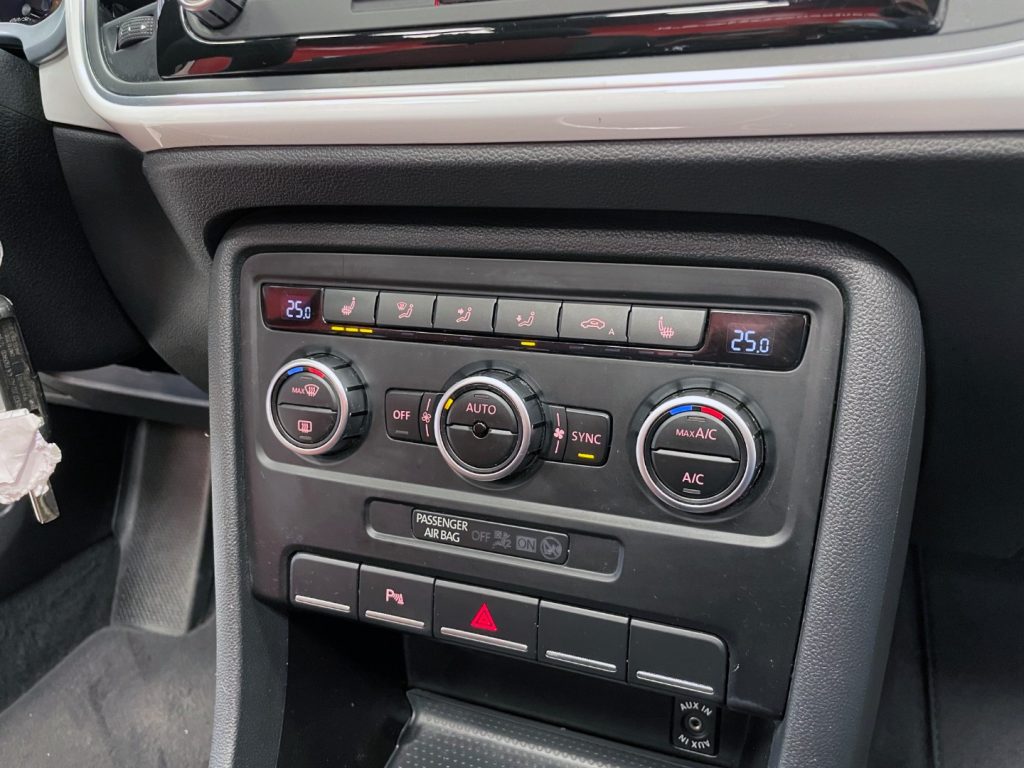 VOLKSWAGEN Maggiolino CABRIO 1.6 TDI DESIGN 105CV - 73