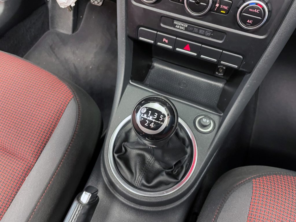 VOLKSWAGEN Maggiolino CABRIO 1.6 TDI DESIGN 105CV - 74