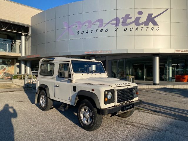 LAND ROVER Defender Bianco pastello