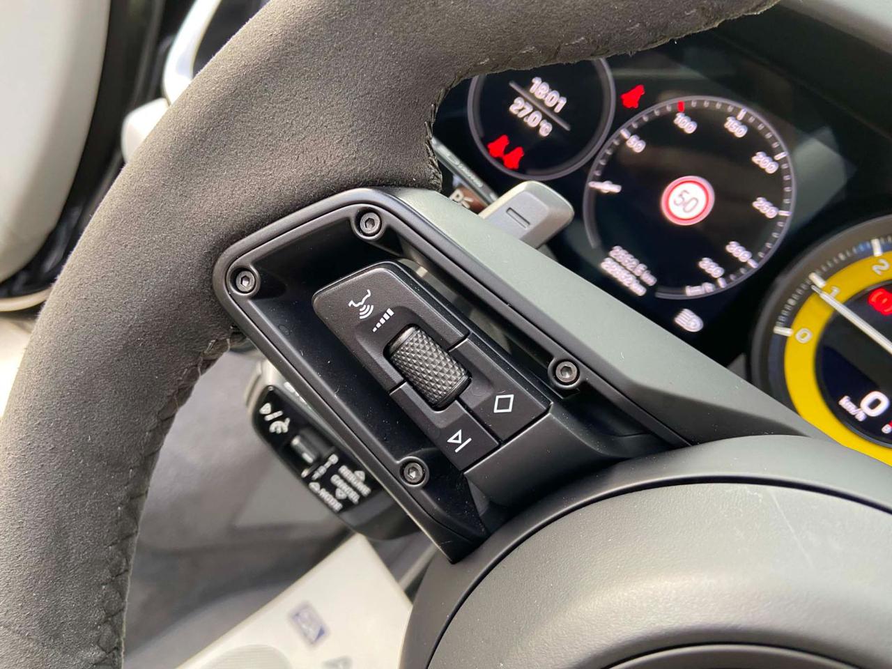 PORSCHE 992 992/911 Carrera 4S Cabriolet SPORT CHRONO-PASM. - 39