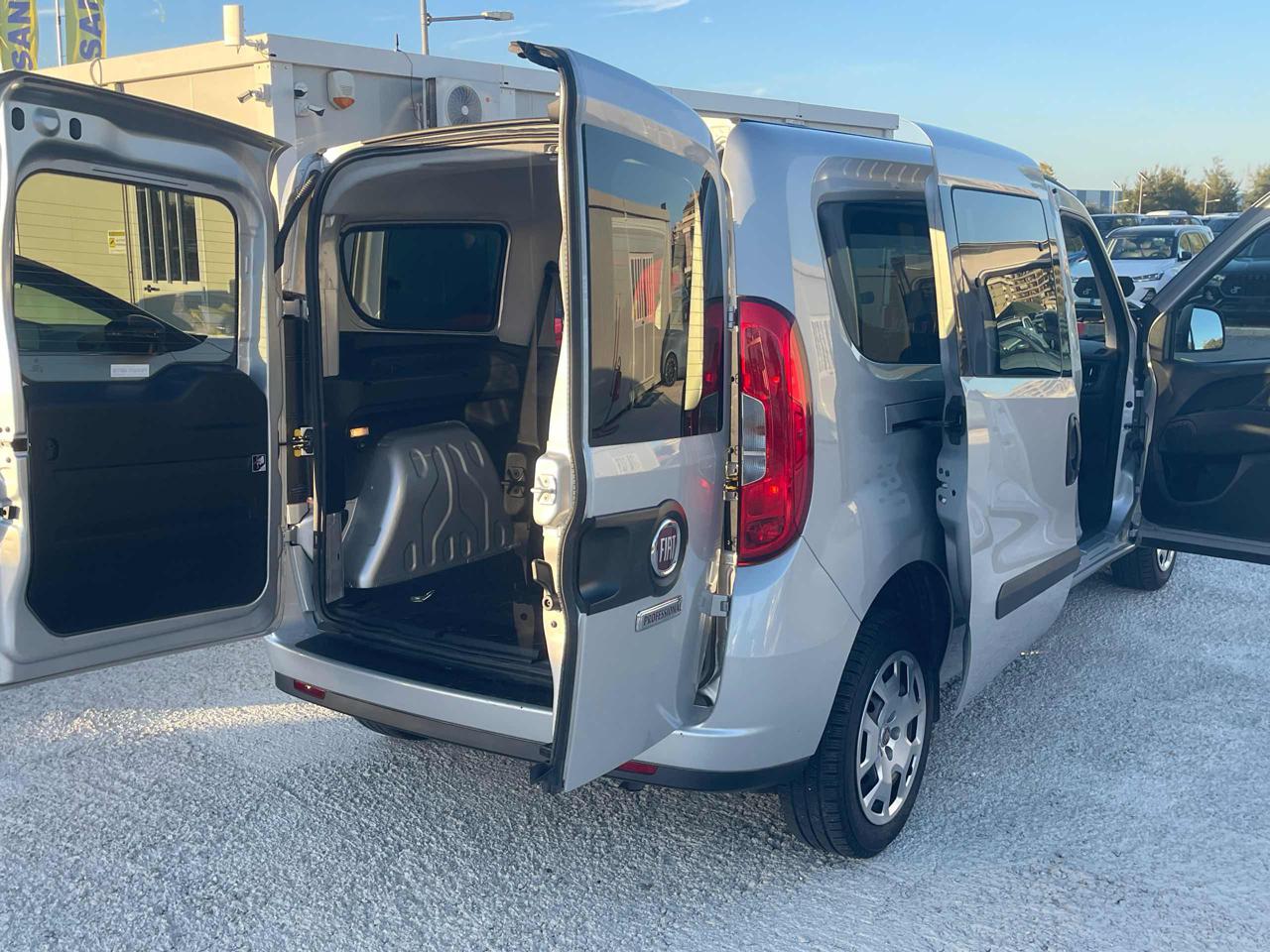 FIAT Doblo Doblò 1.6 MJT 105CV S&S PL Combi Maxi N1 Lounge - 25
